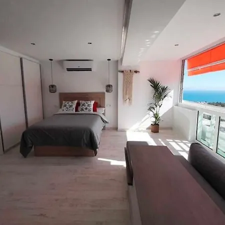 Simple In Malaga Near Playa De La Carihuela Beach 托雷莫利诺斯